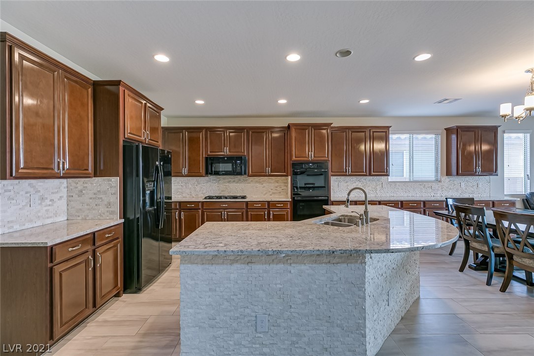 6250 Hambledon Hill Road Las Vegas, NV 89113 - Photo 6 of 48