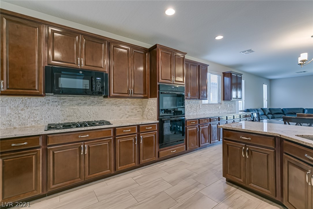 6250 Hambledon Hill Road Las Vegas, NV 89113 - Photo 7 of 48