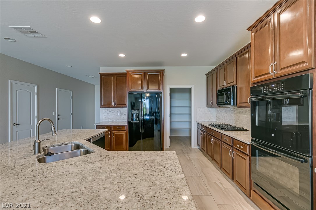 6250 Hambledon Hill Road Las Vegas, NV 89113 - Photo 10 of 48