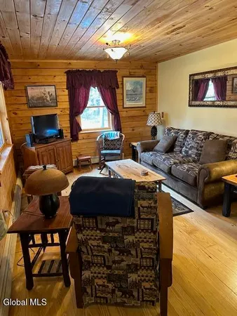 $999,000 | 75 Pioneer Village Road, Bolton, NY 12814