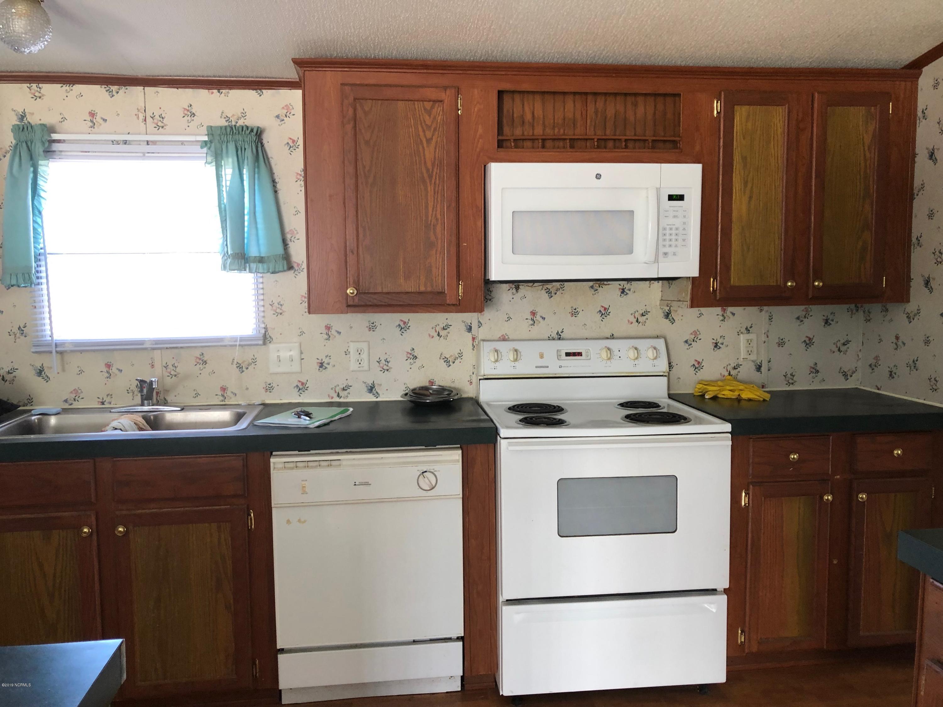 1613 Cool Spring Road Ernul, NC 28527 - Photo 7 of 18 Kitchen