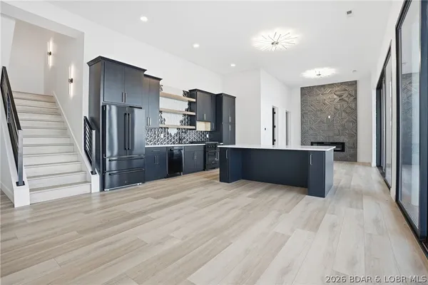 $2,600,000 | 957 Grand View Drive, Sunrise Beach, MO 65079