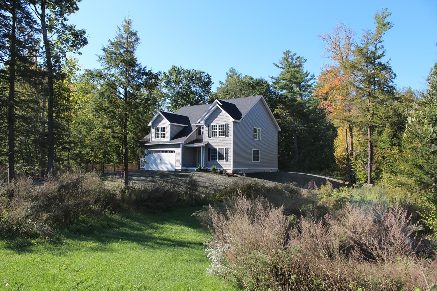 5 Hemlock Lane Chester, NH 03036 - Photo 3 of 5