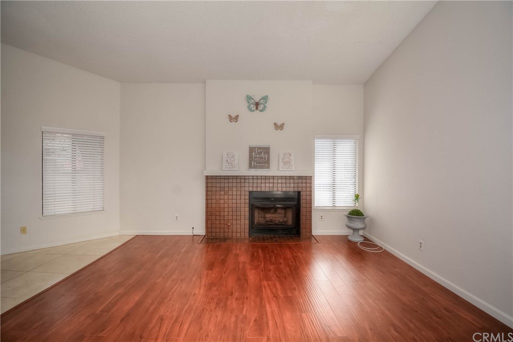 18 Town And Country Road, Unit 34 Phillips Ranch, CA 91766 - Photo 3 of 38