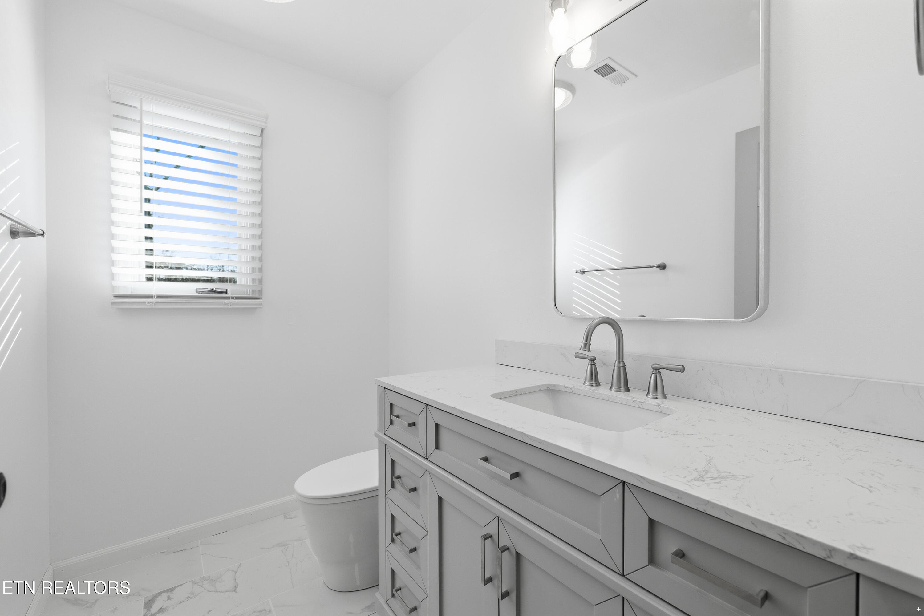 8002 Jackson Bend Road Lenoir City, TN 37772 - Photo 26 of 55 BATHROOM