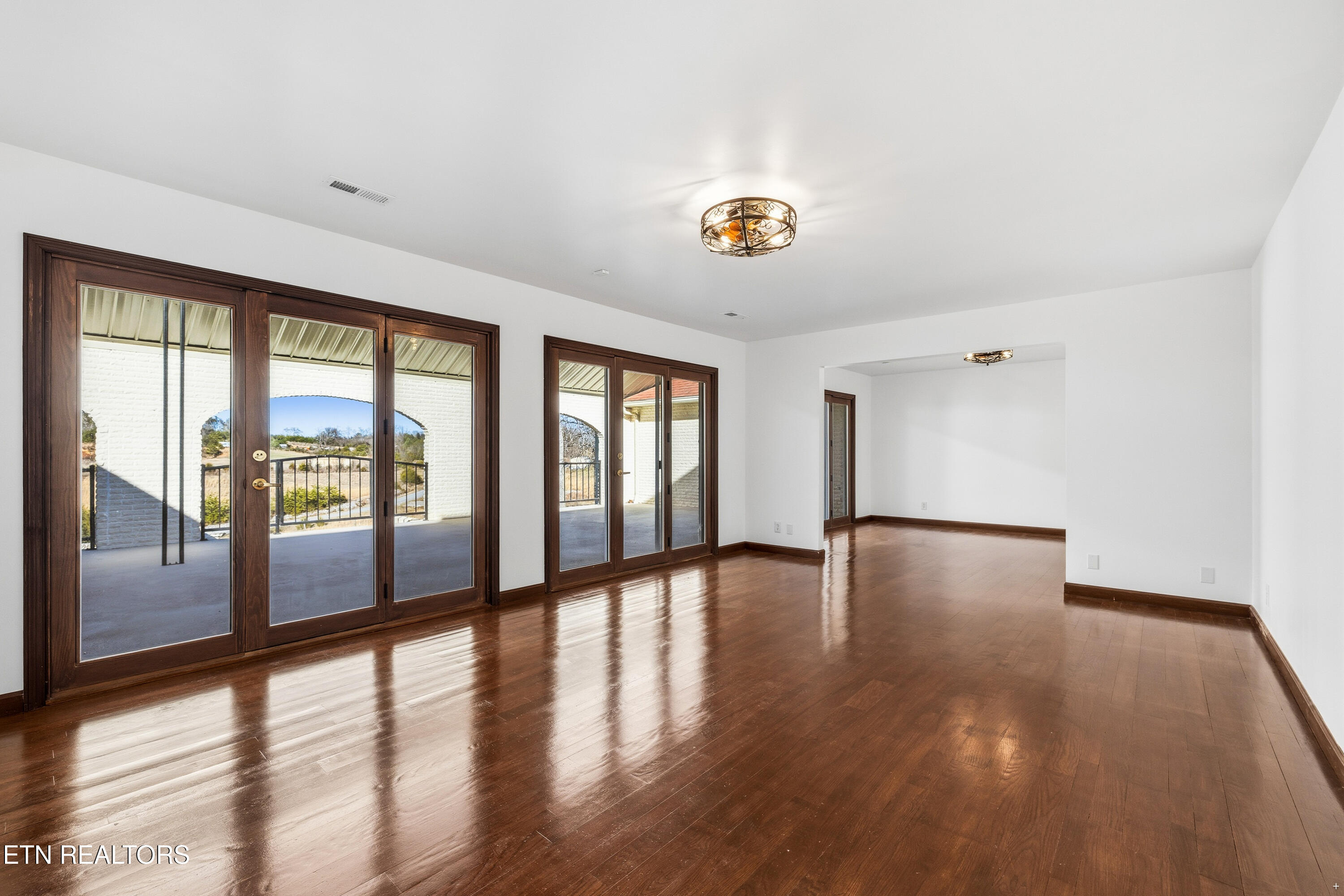 8002 Jackson Bend Road Lenoir City, TN 37772 - Photo 27 of 55 LIVING ROOM
