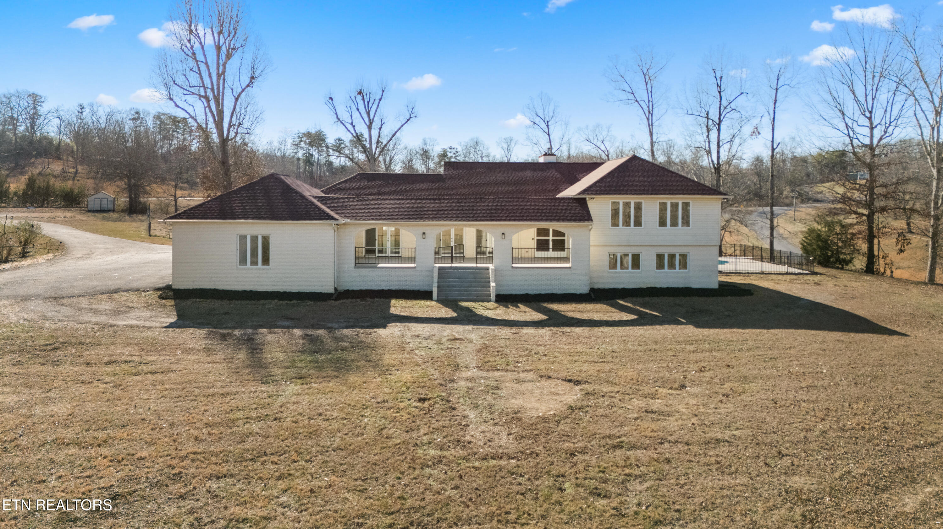 8002 Jackson Bend Road Lenoir City, TN 37772 - Photo 7 of 55 FRONT