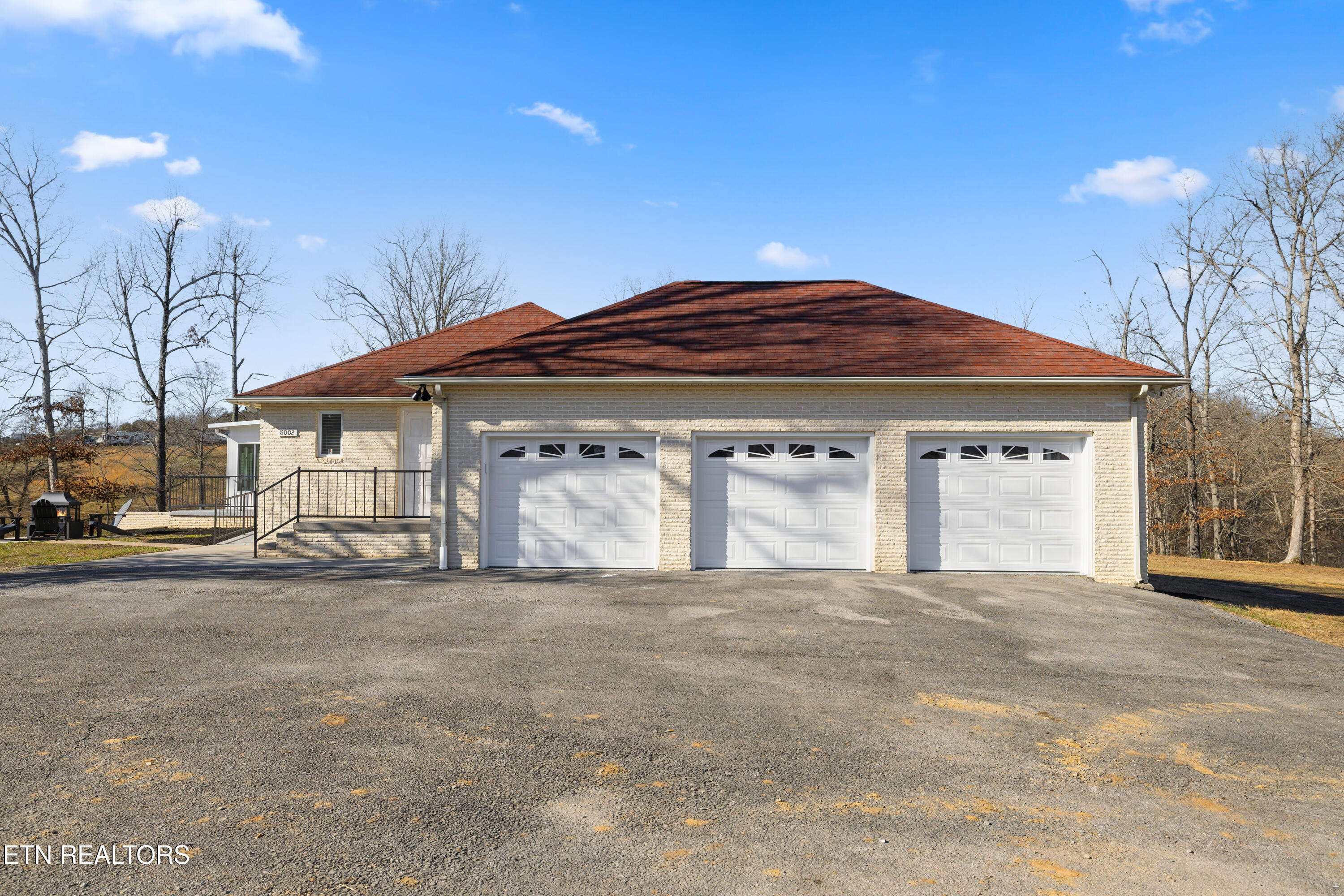 8002 Jackson Bend Road Lenoir City, TN 37772 - Photo 9 of 55 THREE CAR GARAGE