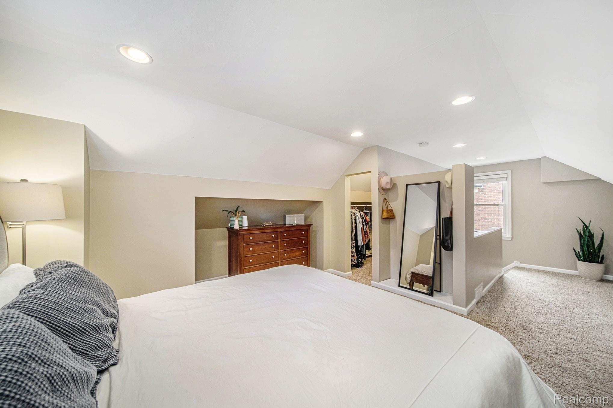 1737 Dorothea Road Berkley, MI 48072 - Photo 19 of 33 1737-Dorothea_21.jpg