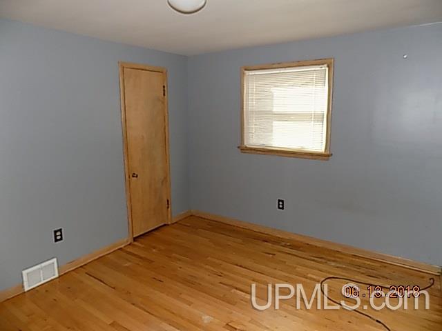 2002 Washington Street Ishpeming, MI 49849 - Photo 12 of 24