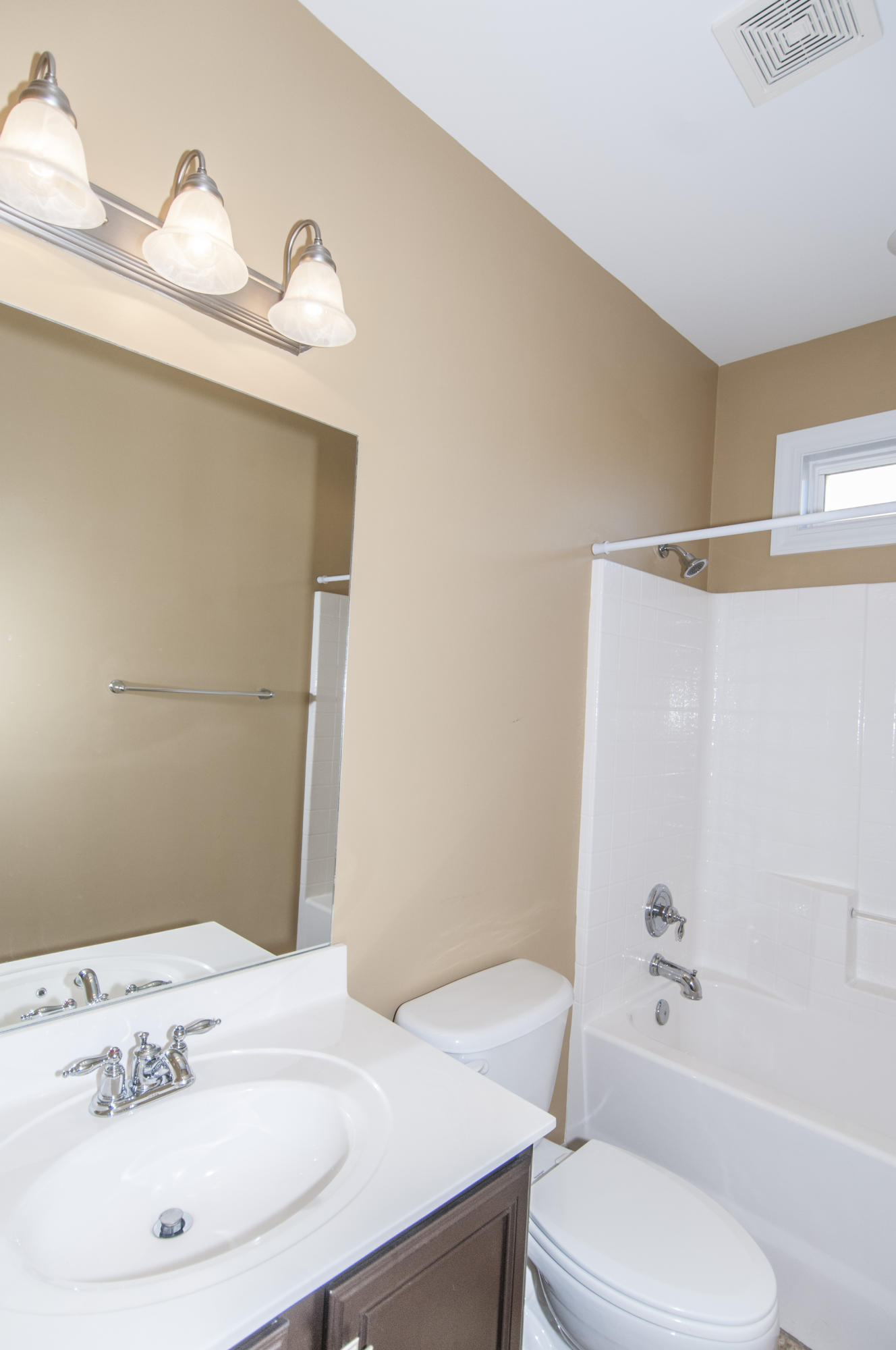 1205 Rivers Reach Drive Charleston, SC 29492 - Photo 17 of 43 Full Bathroom