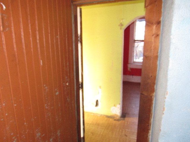 1752 West Cullerton Street Chicago, IL 60608 - Photo 14 of 31 a view of a bathroom with sink
