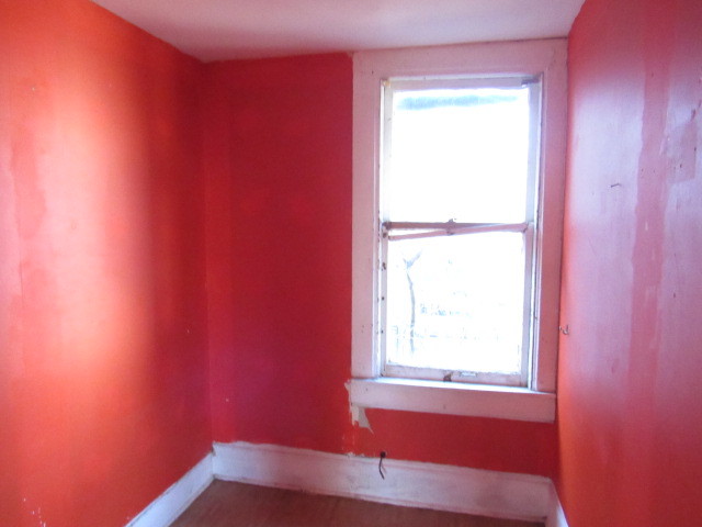 1752 West Cullerton Street Chicago, IL 60608 - Photo 19 of 31 a view of an empty room and a window