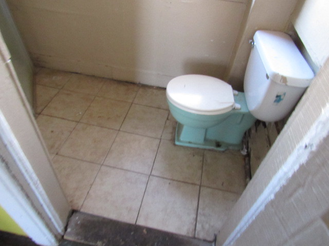 1752 West Cullerton Street Chicago, IL 60608 - Photo 31 of 31 a view of a bathroom