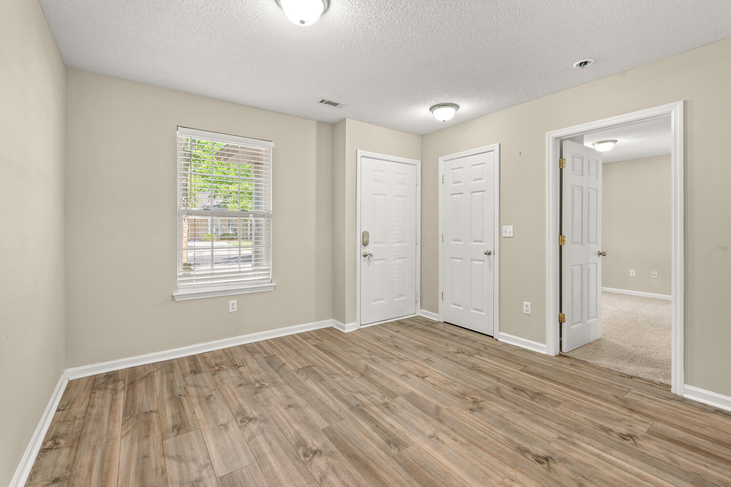 8008 Vermont Road North Charleston, SC 29418 - Photo 4 of 20 4