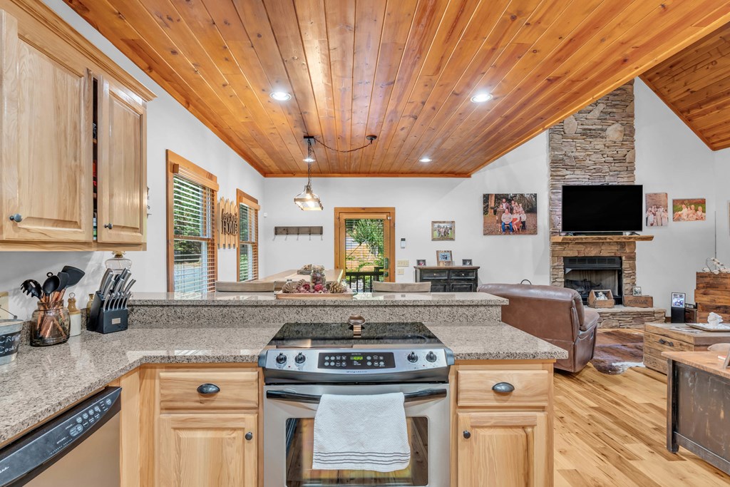 2357 Haven Heights Road Hiawassee, GA 30546 - Photo 11 of 46
