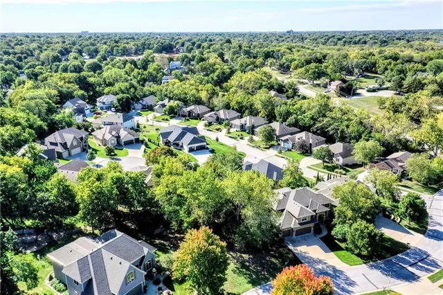 $120,000 | 951 East 121st Terrace, Olathe, KS 66061