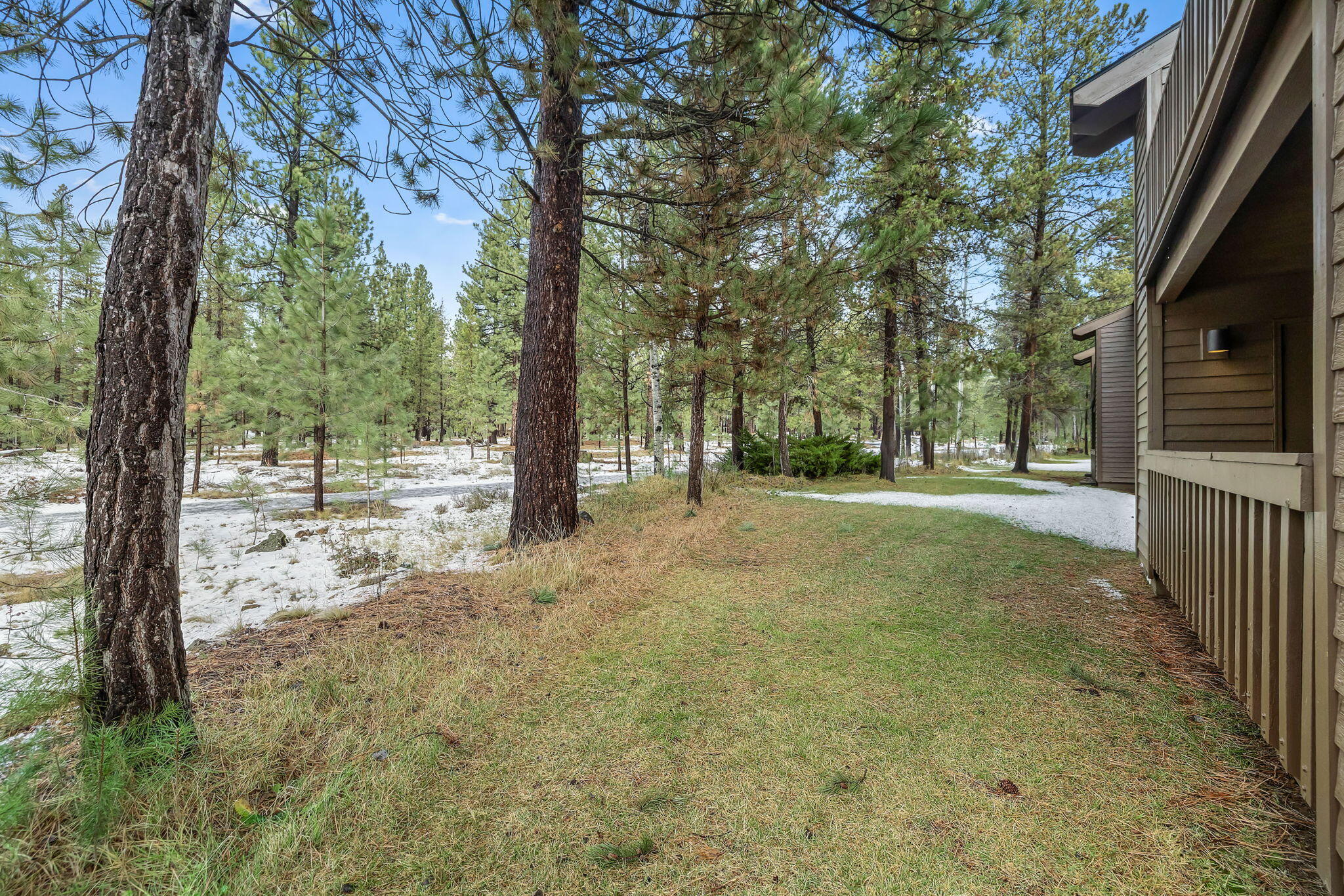57373 Beaver Ridge Loop, Unit 27 Sunriver, OR 97707 - Photo 24 of 34 2025_12_22_57373_beaver_ridge_loop_unit2