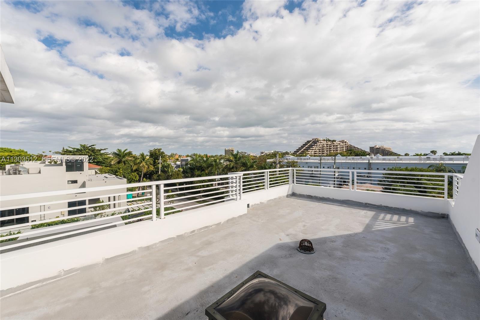 330 Fernwood Road, Unit 1 Key Biscayne, FL 33149 - Photo 27 of 29