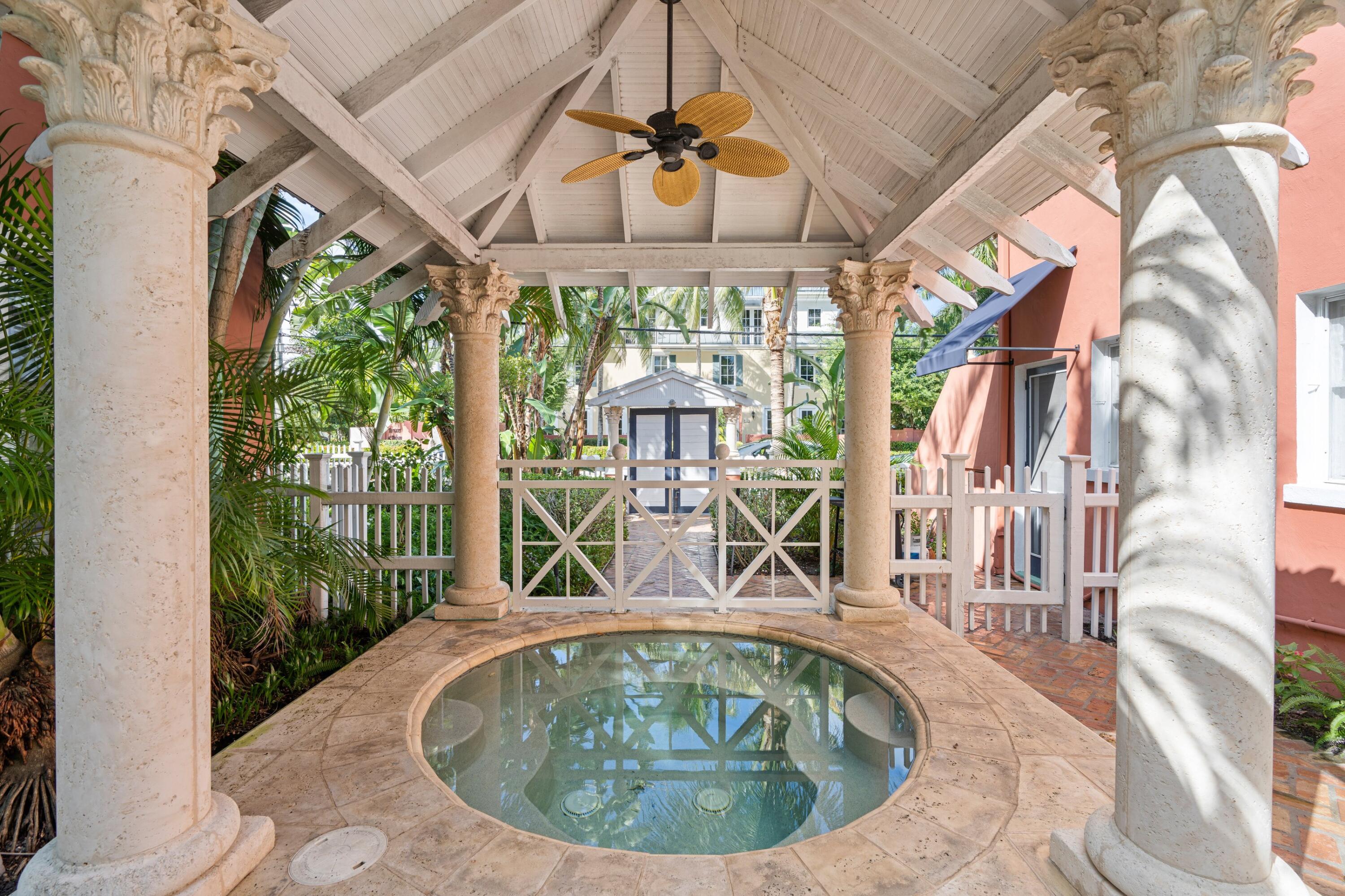 102 Southeast 7th Avenue, Unit VILLA 2 Delray Beach, FL 33483 - Photo 23 of 28 a view of a interior of a house