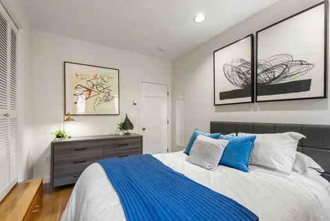 $845,000 | 2 Clarendon Street, Unit 302, Boston, MA 02116