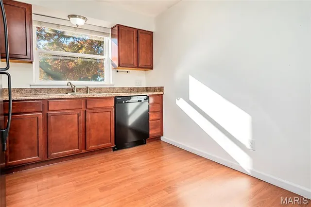 $149,000 | 1951 Greenpoint Drive, Unit 204, St. Louis, MO 63122