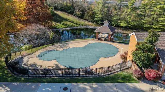 $149,000 | 1951 Greenpoint Drive, Unit 204, St. Louis, MO 63122