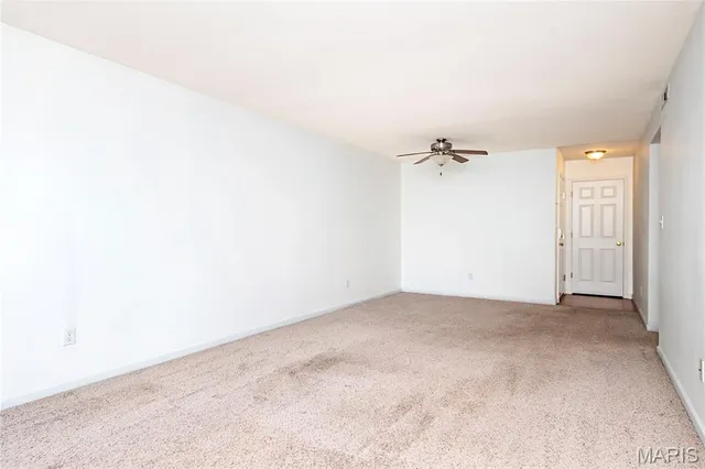 $149,000 | 1951 Greenpoint Drive, Unit 204, St. Louis, MO 63122
