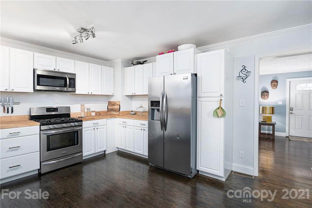 38 Reese Road Asheville, NC 28805 - Photo 11 of 33 Gallery Image 11