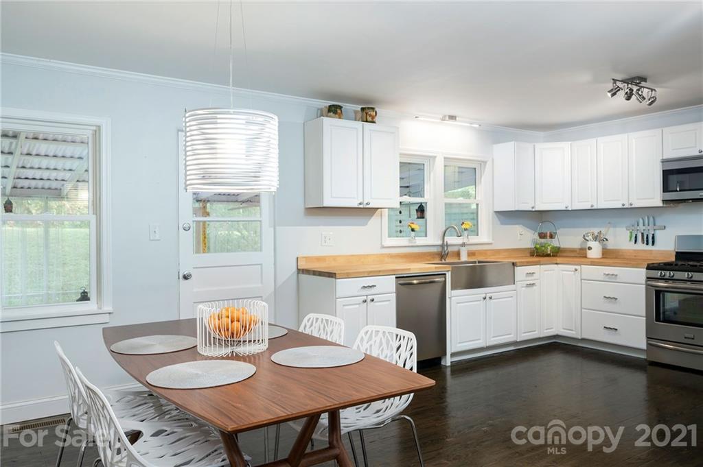 38 Reese Road Asheville, NC 28805 - Photo 12 of 33 Gallery Image 12