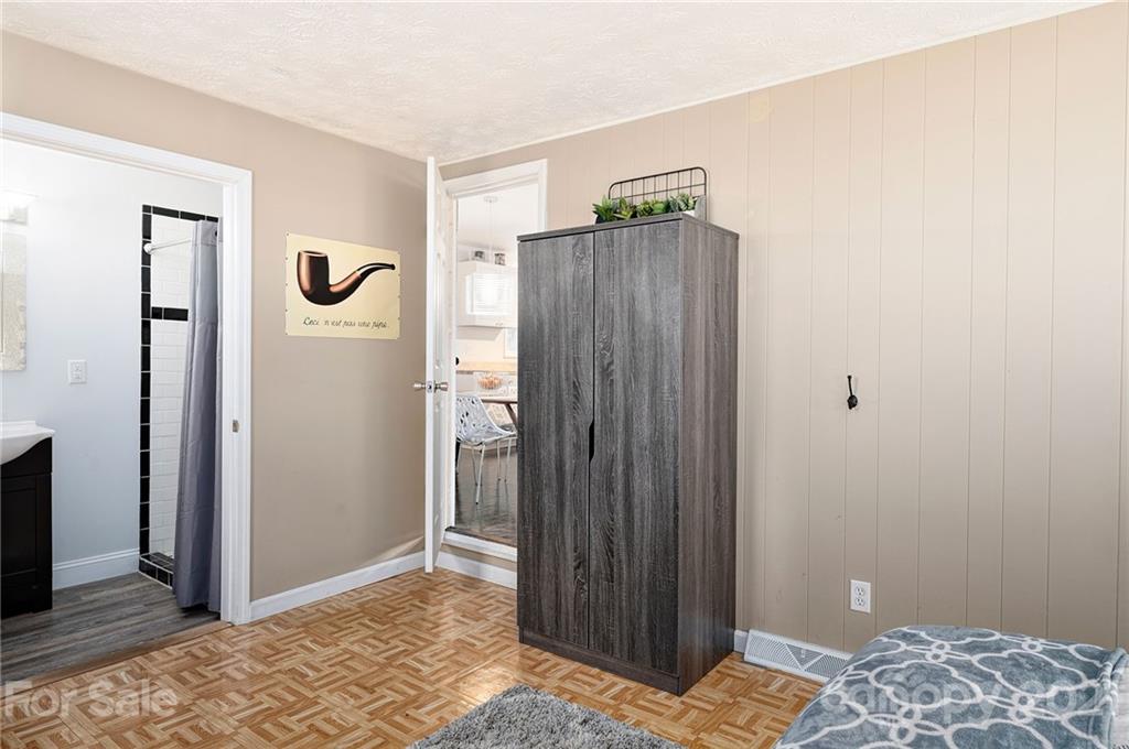 38 Reese Road Asheville, NC 28805 - Photo 19 of 33 Gallery Image 19