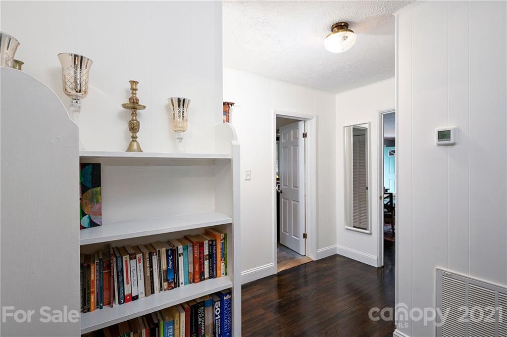 38 Reese Road Asheville, NC 28805 - Photo 20 of 33 Gallery Image 20