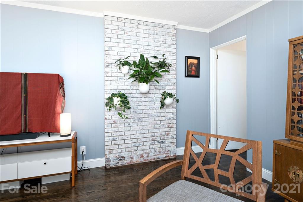 38 Reese Road Asheville, NC 28805 - Photo 7 of 33 Gallery Image 7