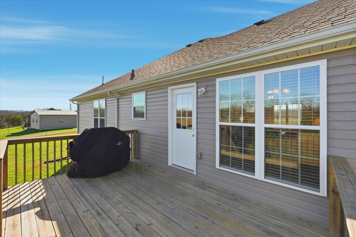 186 L Mitchell Road Flintville, TN 37335 - Photo 29 of 40 a view of a house with a large window
