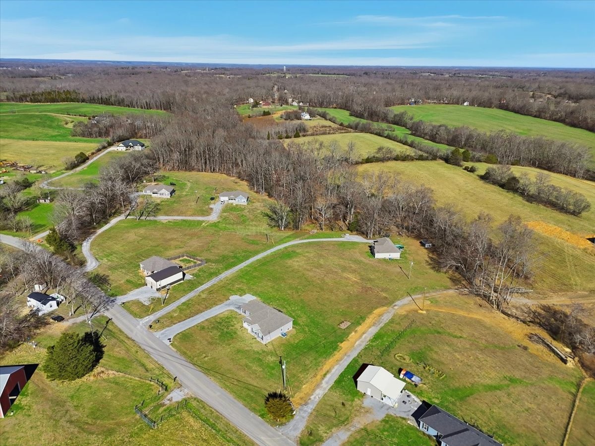 186 L Mitchell Road Flintville, TN 37335 - Photo 35 of 40 an aerial view of a pool