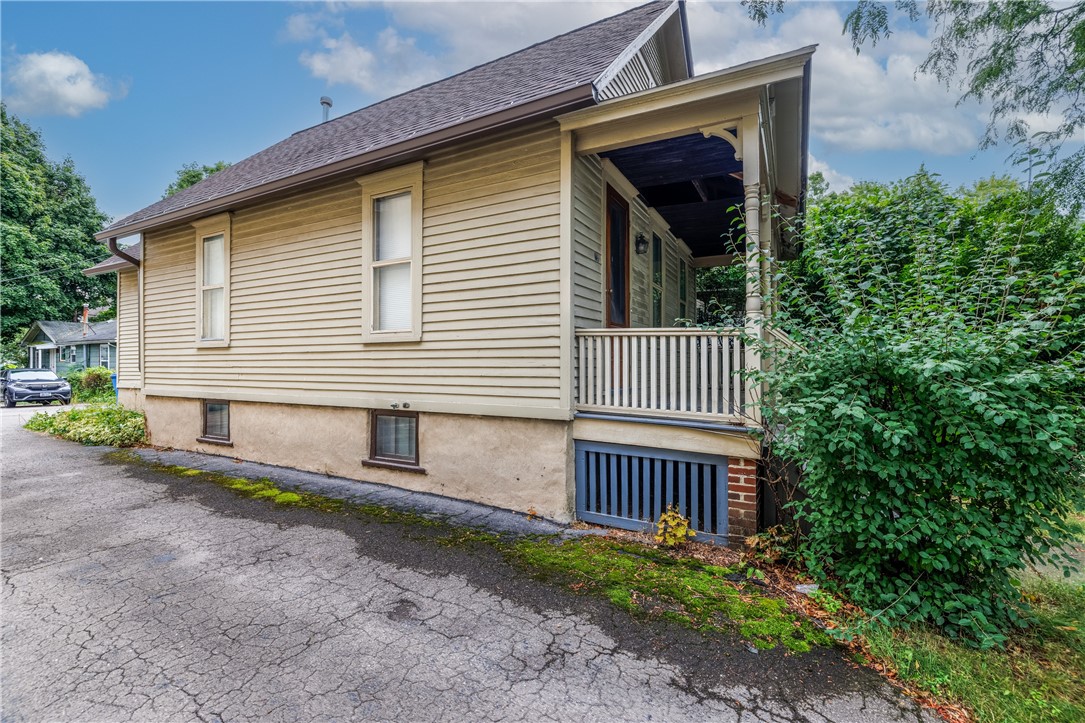 116 Field Street Rochester, NY 14620 - Photo 3 of 24