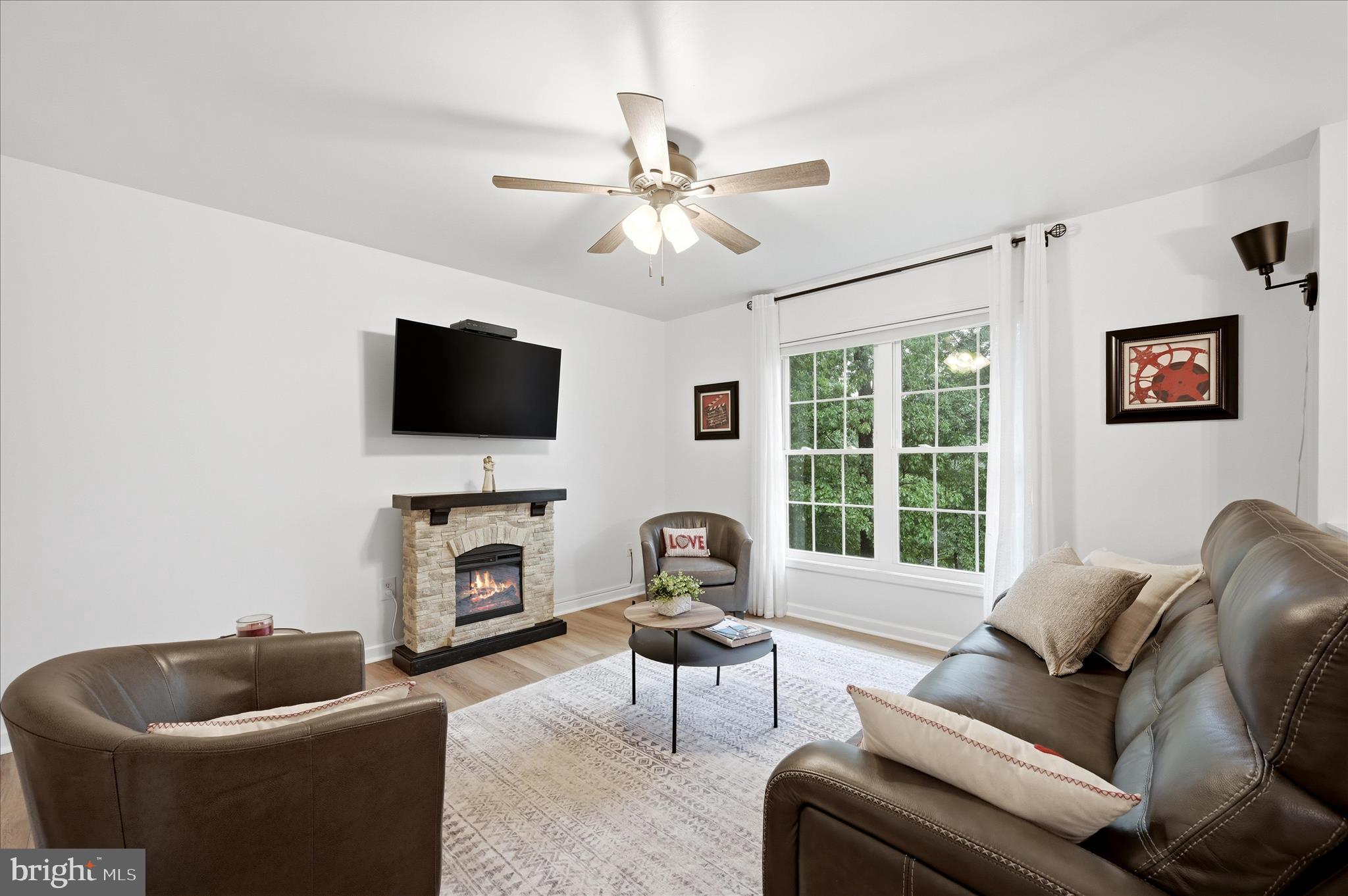 660 Salt Lick Road Front Royal, VA 22630 - Photo 20 of 78 Living Room