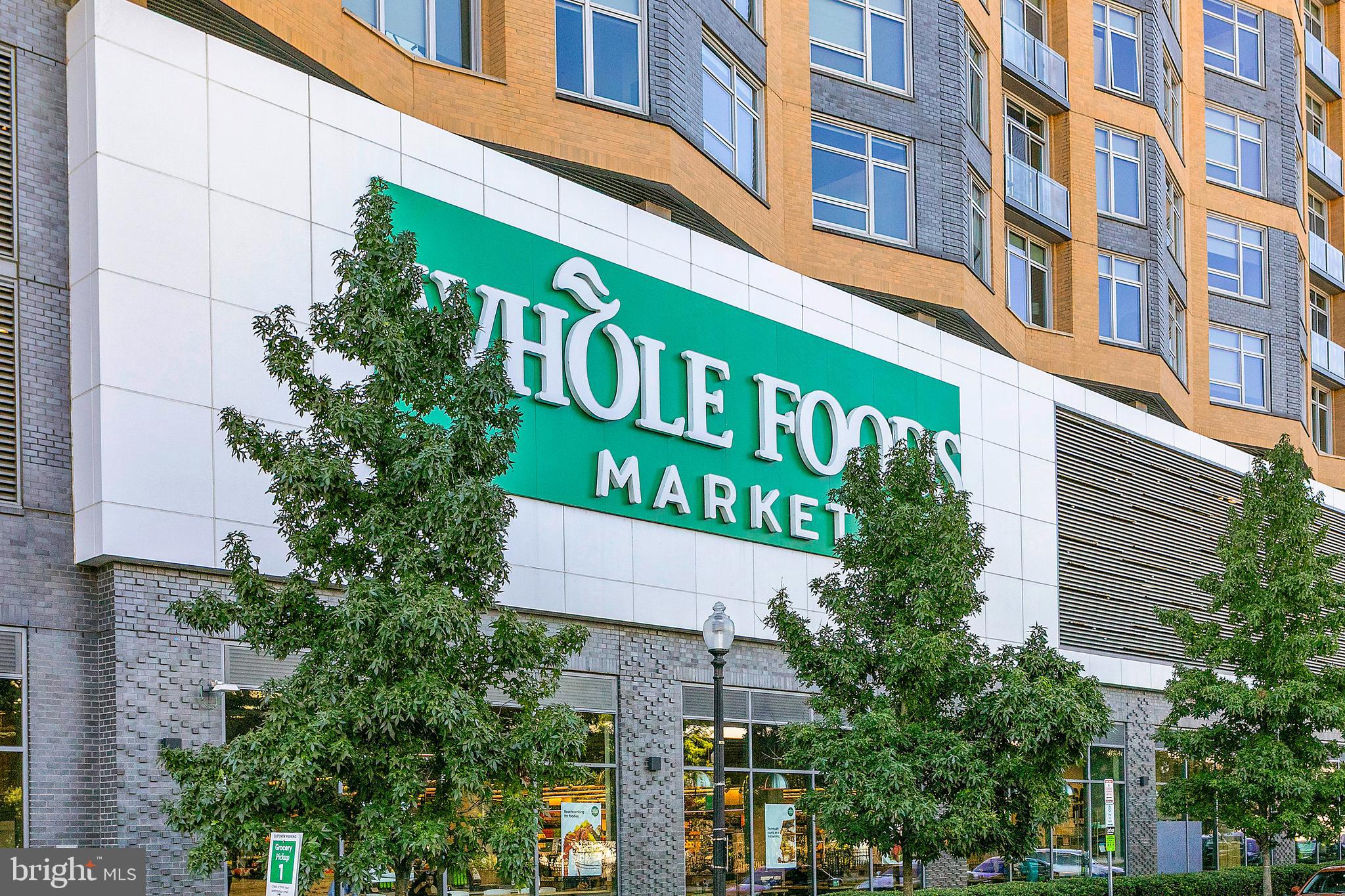 101 North Carolina Avenue Southeast, Unit 110 Washington, DC 20003 - Photo 24 of 27 a street sign on a pole on a street