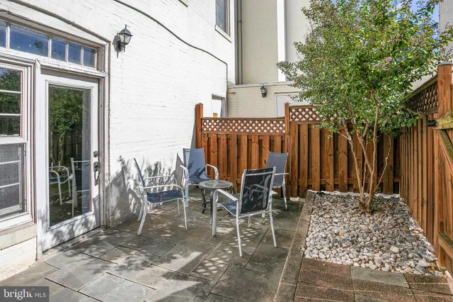 a view of outdoor space