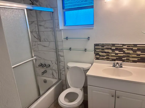 $1,350 | 2213 Northeast 1st Court, Unit 103, Boynton Beach, FL 33435