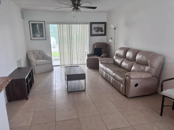$1,350 | 2213 Northeast 1st Court, Unit 103, Boynton Beach, FL 33435