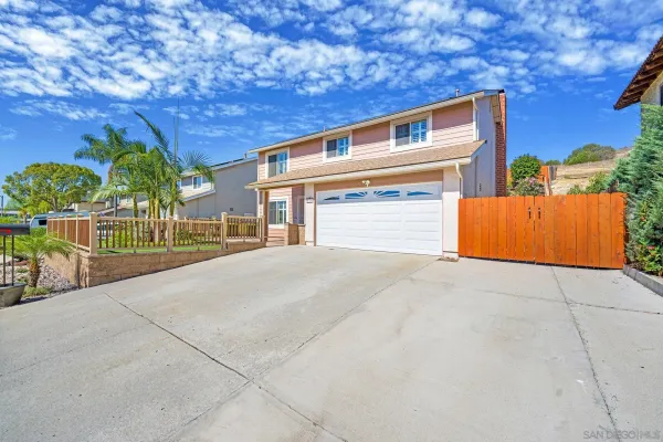 $975,000 | 9874 Via Francis, Santee, CA 92071
