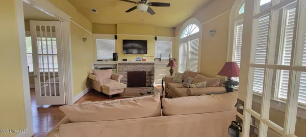 $2,500 | 133 Hopkins Boulevard, Unit A, Biloxi, MS 39530