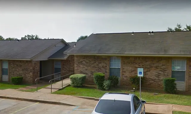 $616 | 1302 Jacksonville Drive, Jacksonville, TX 75766