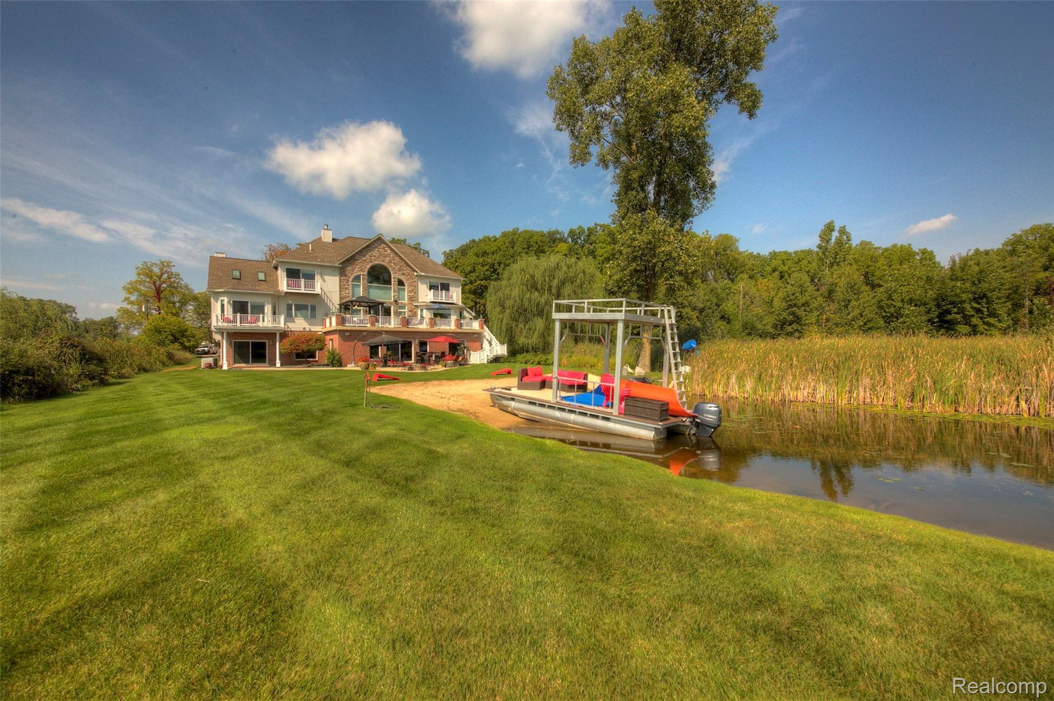 4385 Cedar Lake Road Howell, MI 48843 - Photo 4 of 92 930A5013_4_5.jpg