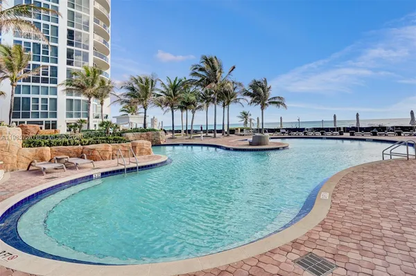 $6,900 | 18101 Collins Avenue, Unit 5108, Sunny Isles Beach, FL 33160