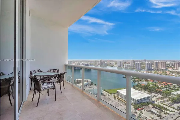 $6,900 | 18101 Collins Avenue, Unit 5108, Sunny Isles Beach, FL 33160