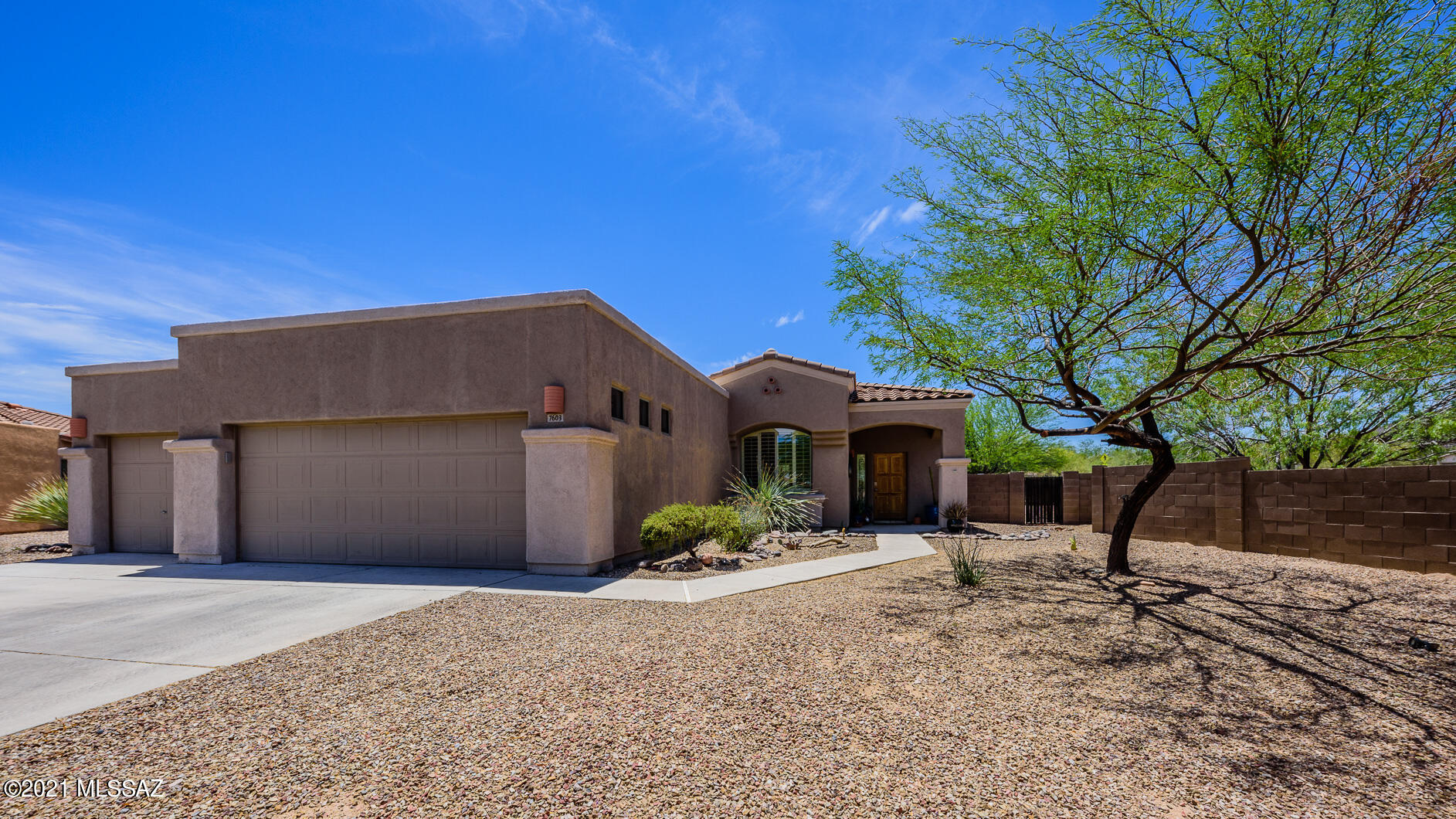 7603 West Rising Ridge Road Tucson, AZ 85743 - Photo 3 of 39