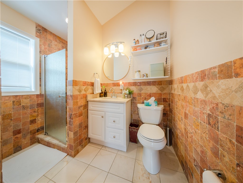 74 Pitman Street Providence, RI 02906 - Photo 9 of 18