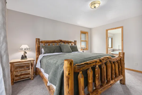 $639,999 | 5586 White Pine Drive, Unit 20, Pequot Lakes, MN 56472